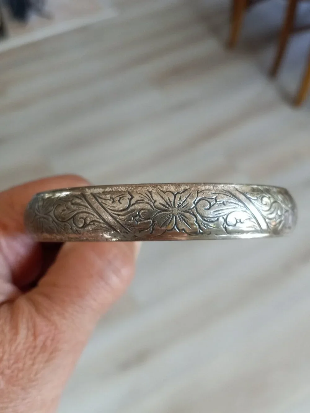 Vintage BEAU Sterling .925 Silver Floral Engraved Bangle Bracelet 8